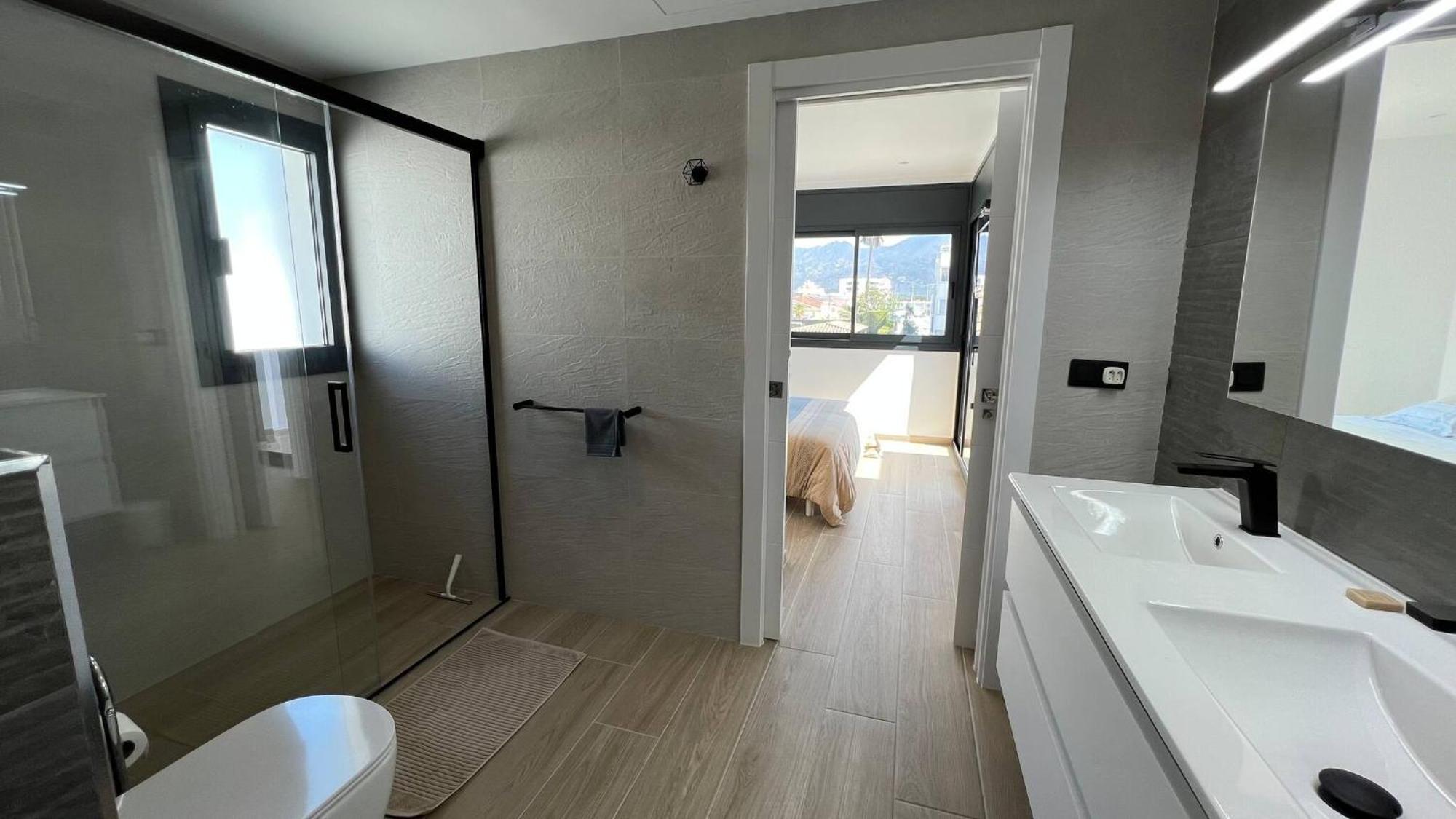 Holiday home Moderna Con Piscina Y Vistas Al Canal En